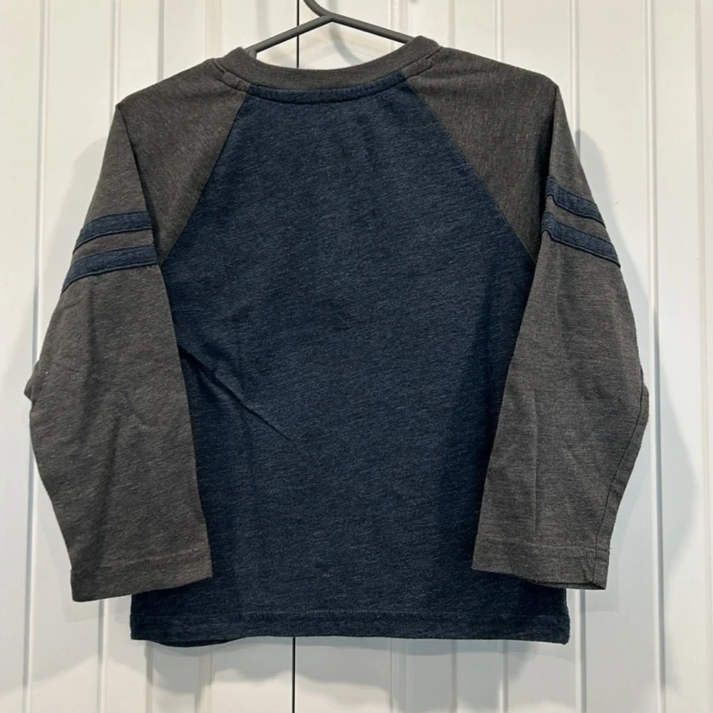The Children's Place Long Sleeve Blue and Gray Henley Tee